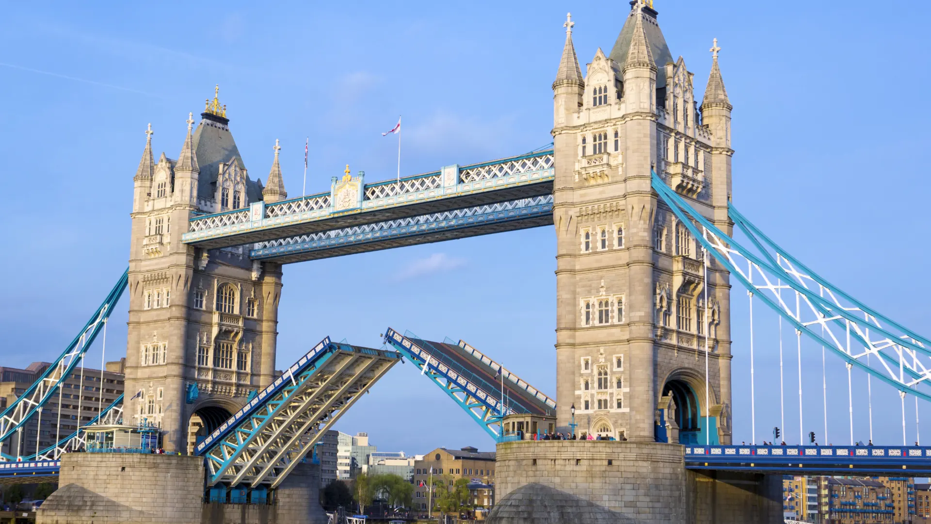 tower bridge londres